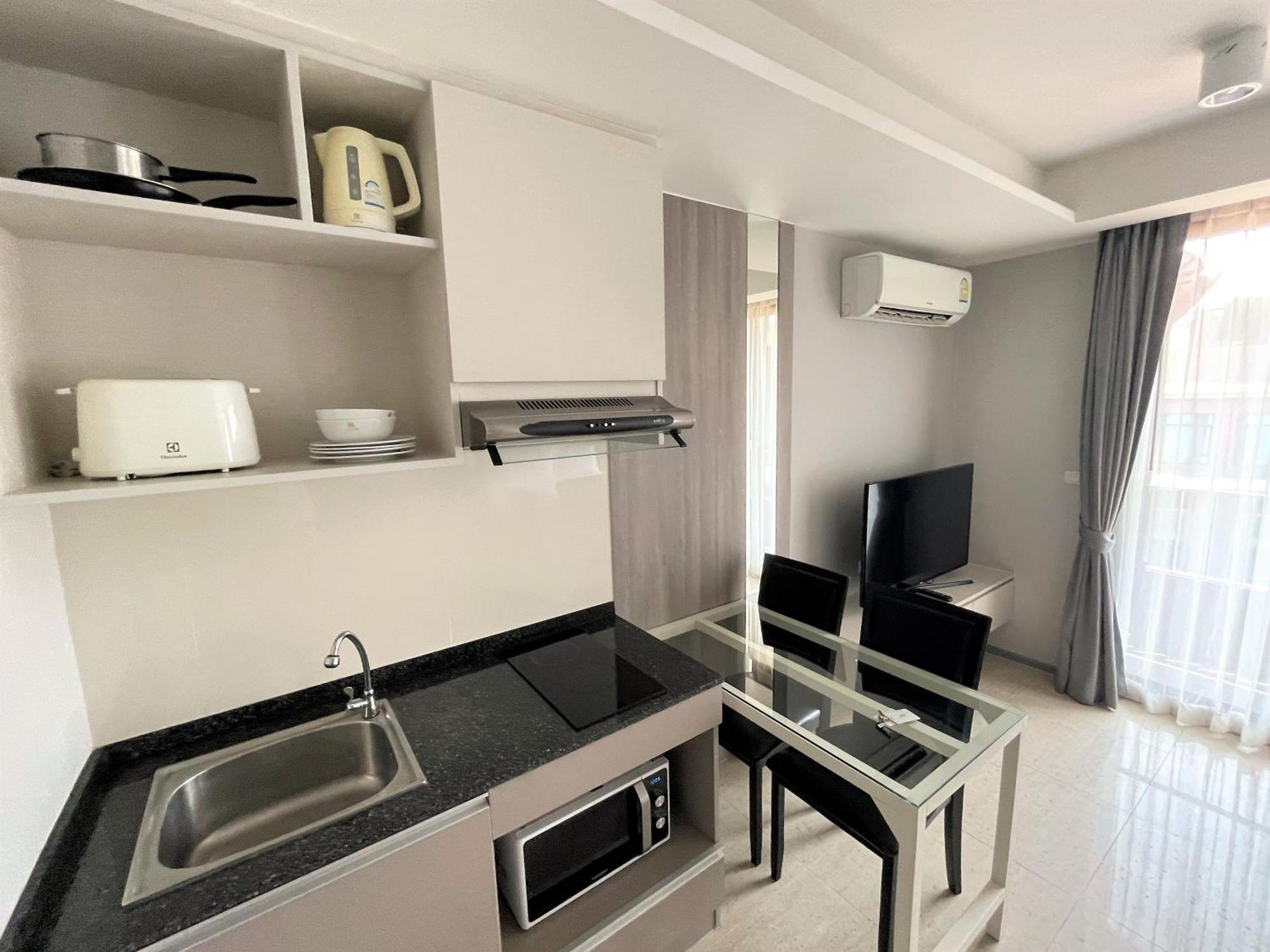 6Th Avenue Surin By Lofty Apartment Ruang foto